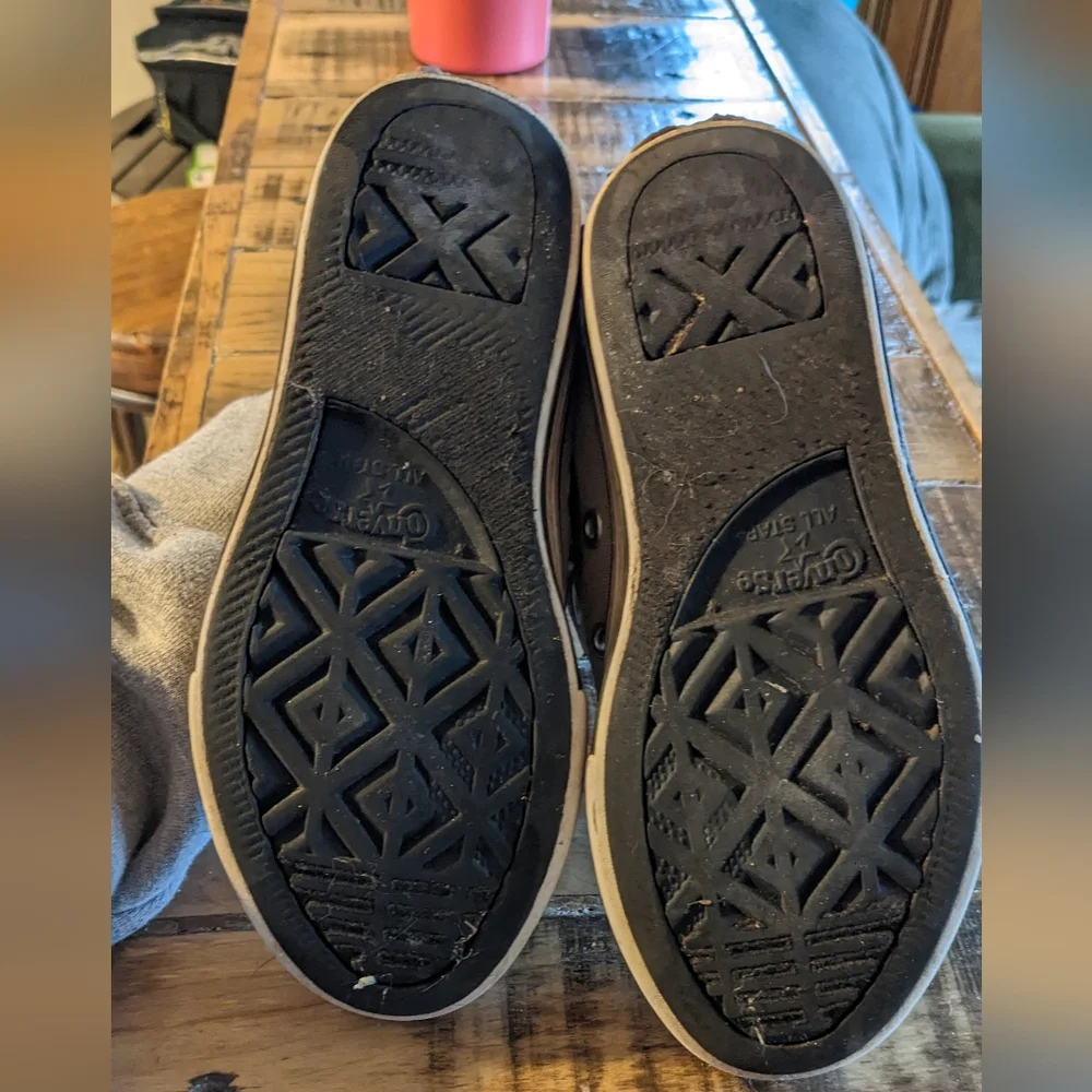 Converse - Picture 4 of 4